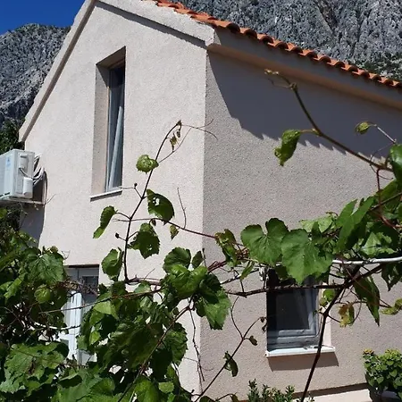 Little Sweet House Apartment